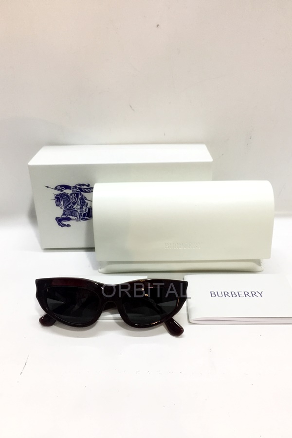 代官山)BURBERRY バーバリー クラシックオーバル サングラス ダークブラウン チェック キャットアイ 40837061 箱付き拍卖