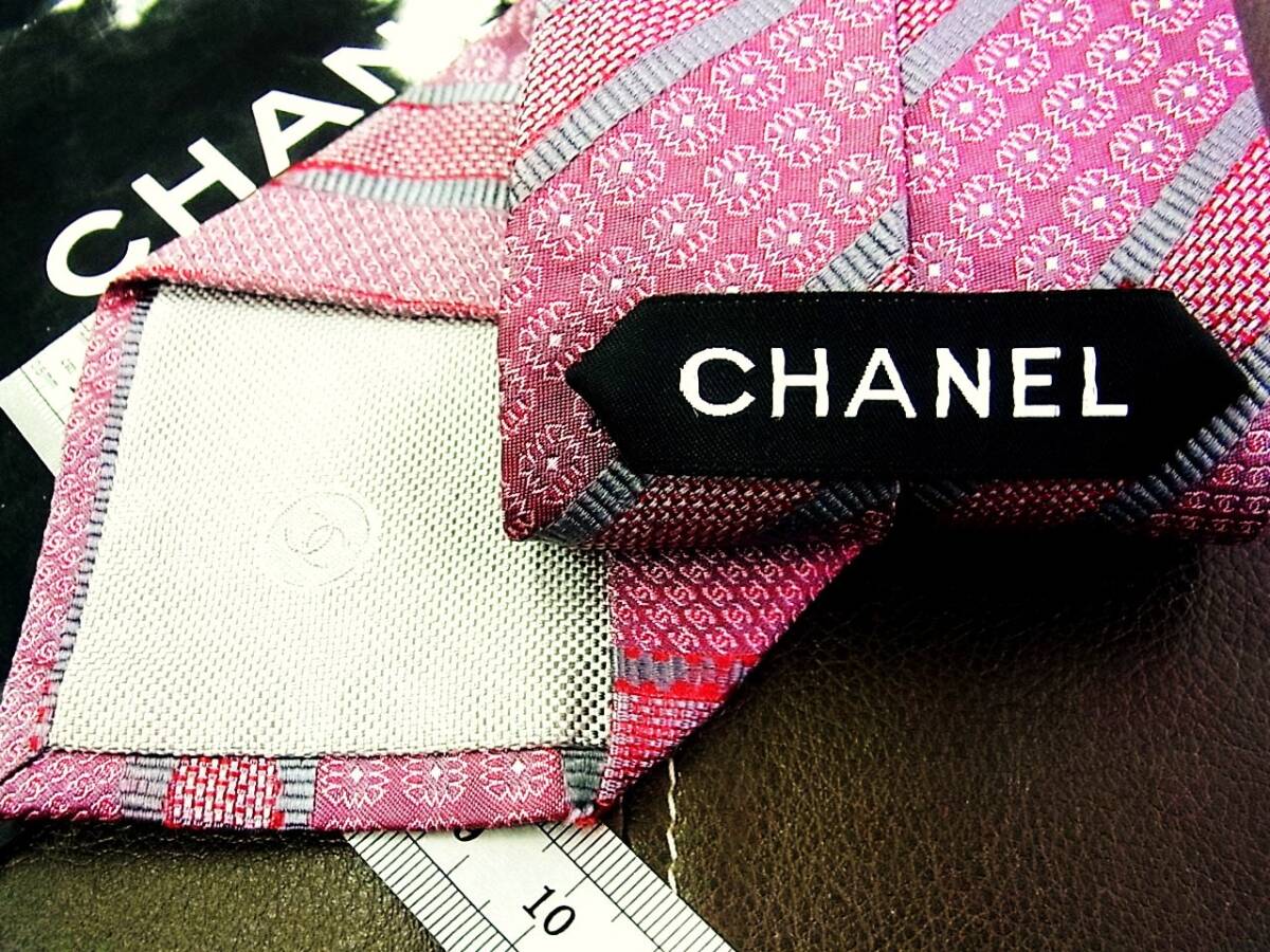 ●1560●在庫処分SALE●シャネル【CHANEL】花・小CCロゴ柄 ネクタイ★拍卖