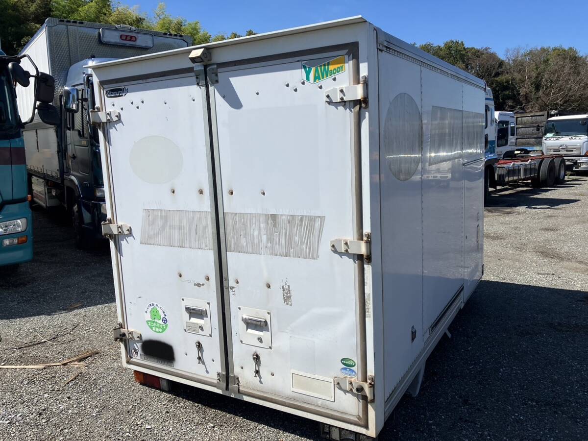 福岡発 2tコンテナ 観音開き ドアストッパー有り 鍵なし 横収納扉付き その他多数コンテナ有、値下げ交渉有、株式会社南商会拍卖