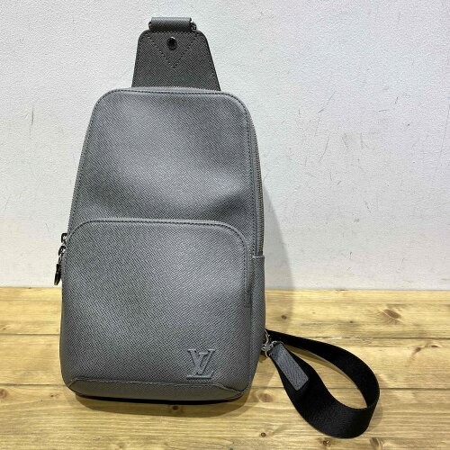 LOUIS VUITTON アヴェニュー・スリングバッグ M30951 ルイヴィトン ボディバッグ グレー拍卖