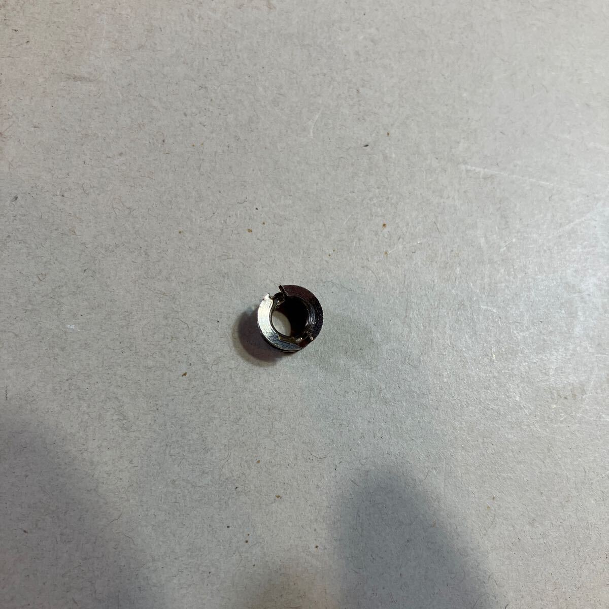 三脚 雲台 ネジ穴変換ネジ 大きな穴を普通のネジサイズにするもの 美品拍卖