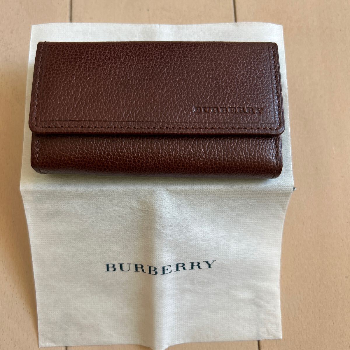 【未使用】バーバリー キーケース ポケット付き 五連 箱付き拍卖