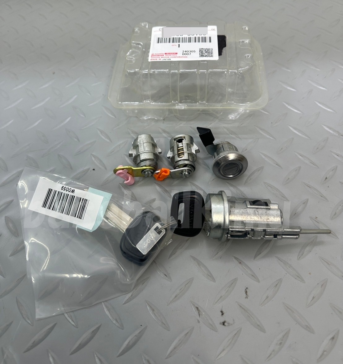 ■新品■トヨタ 純正 4RUNNER PICKUP イグニッションドアロックシリンダーセット拍卖