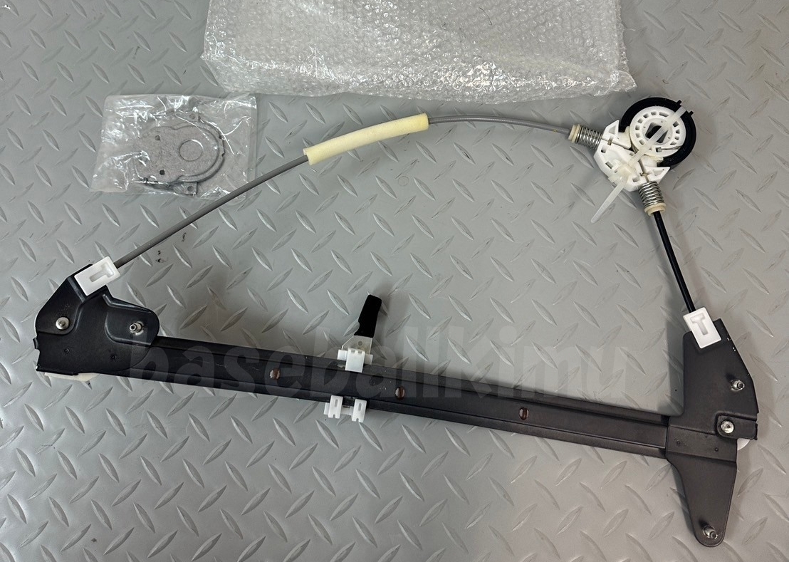 ■新品■トヨタ純正 ソアラ JZZ30 ZZ31 UZZ31 UZZ32 フロントドアウインドウ レギュレータ 右側(RH)拍卖