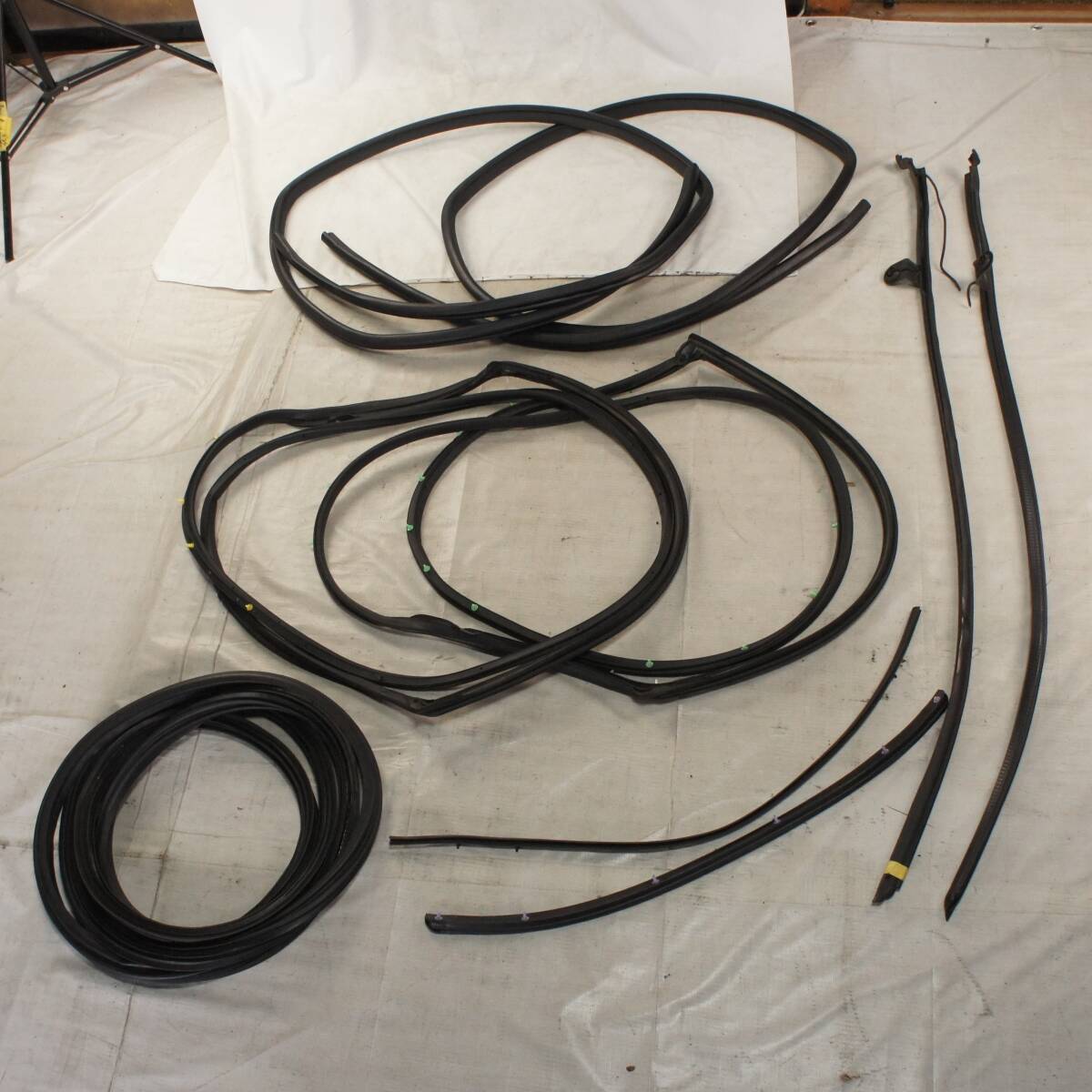 9本 ウェザーストリップ ANH25 前期 ヴェルファイア外し 運転席 助手席 フロント リア ドア バックドア ANH20 GGH20 GGH25 純正 @8399s拍卖