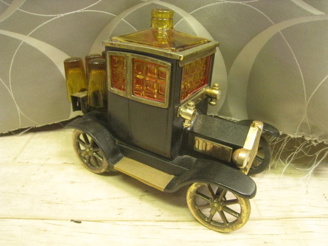 浜松市出品 フォード 1915 T型 モデルT オルゴール付き クラシックカー デキャンタ ショットグラス 車 お酒入れ W30 D17 H24cm拍卖