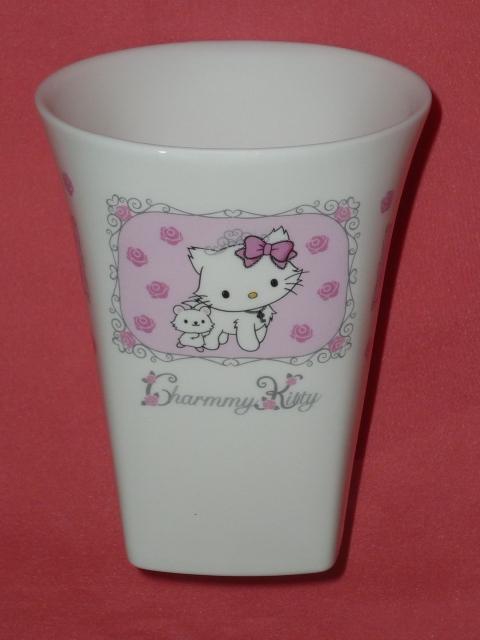 激レア!2005年 サンリオ ハローキティ チャーミーキティ 陶器製 コップ カップ☆拍卖