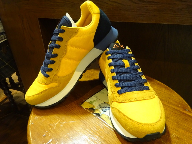 半額以下!新品 送料無料 イタリア SUN68のスニーカー イエローブルー 42拍卖