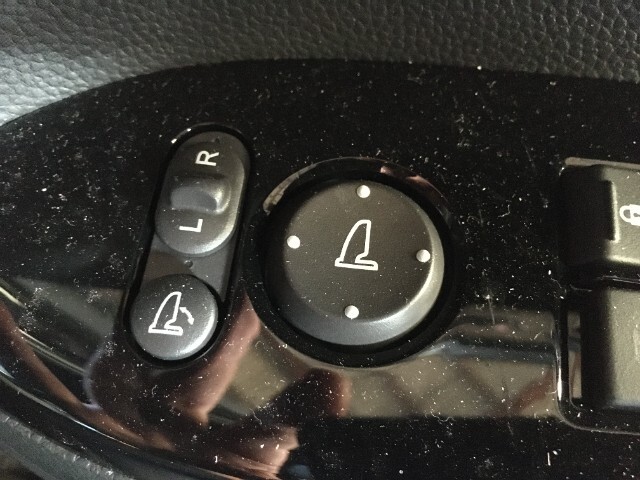 240812 N-BOX JF3/JF4 カスタム スロープ福祉車両 ドアミラースイッチ拍卖