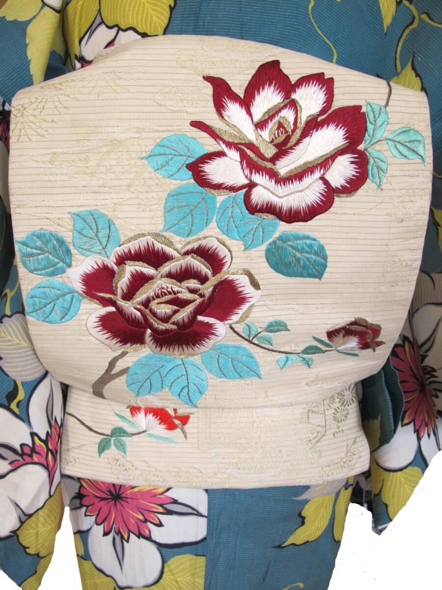 端正 薔薇のアンティーク絽名古屋帯 エレガント拍卖