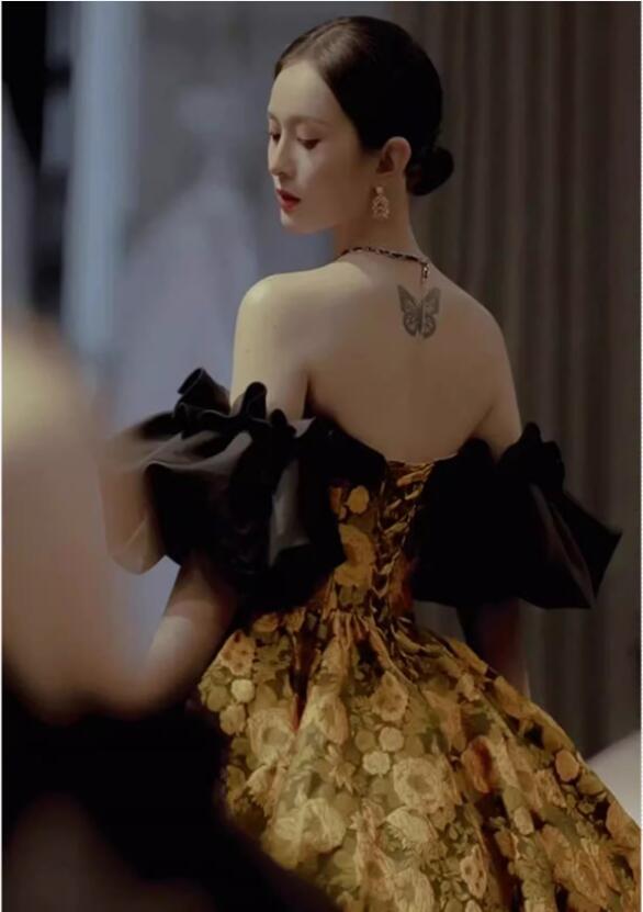 上質 ウエディングドレス カラードレス 結婚式 披露宴 パーティー 演奏会 発表会 ステージ オシャレ拍卖