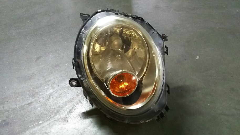 BMW MINI R56 純正ヘッドライト右 運転席側 ランプ レンズ ユニット ハロゲン 【ABA-MF16 ミニ クーパー拍卖