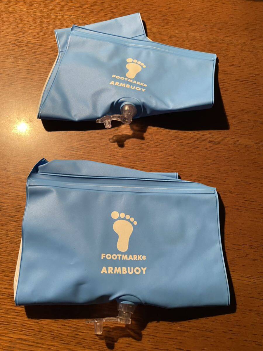 【送料無料】FOOTMARK フットマーク アームヘルパー 腕用うきわ アームリング 水色拍卖