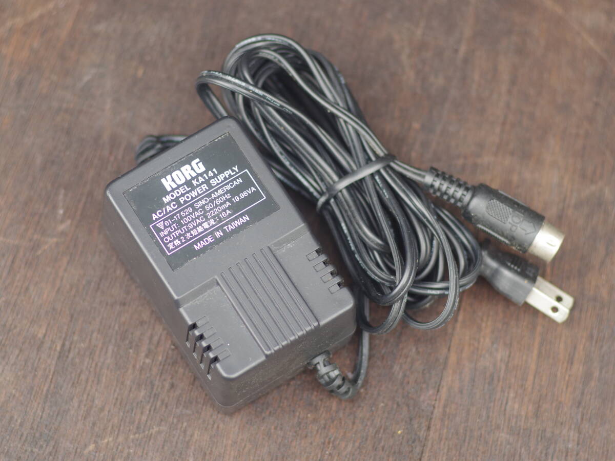 M11343 動作チェックOK! KORG K141 アダプタ AC/DC POWER SUPPLY OUTPUT:9VAC 220mA 19.98VA 定格二次短絡電流16A 60サイズ0609 拍卖