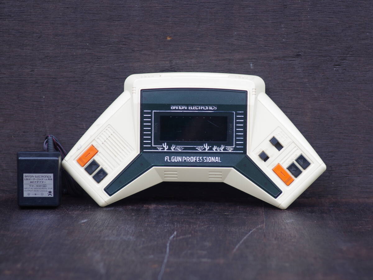 M11352動作OK! FL GUN PROFESSIONAL プロフェッショナル LSIゲーム バンザイバンダイ BANDAI ELECTRONICS 専用アダプターJUNK60サイズ0609 拍卖