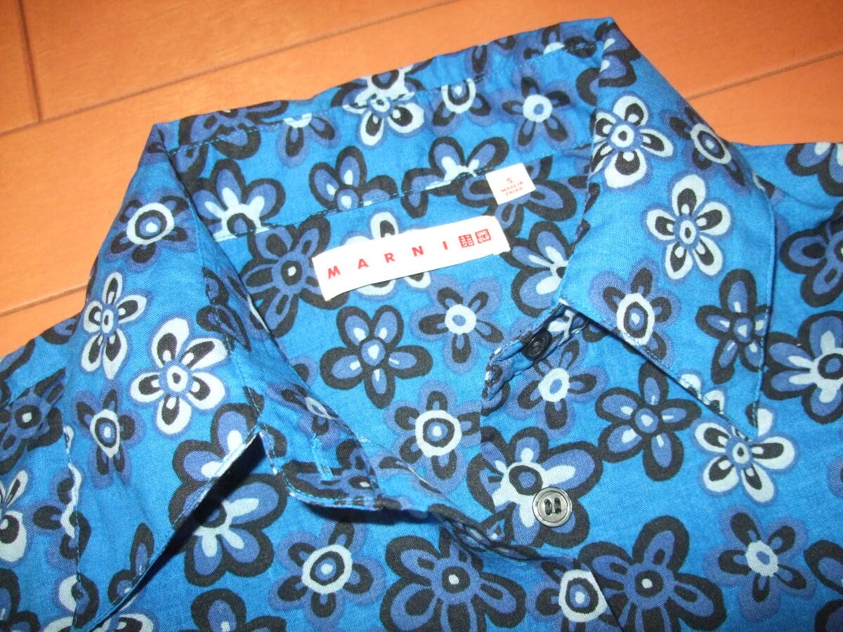 美品一回のみ 送料込即決☆MARNI×ユニクロ プリントシャツ☆ブルー系S拍卖