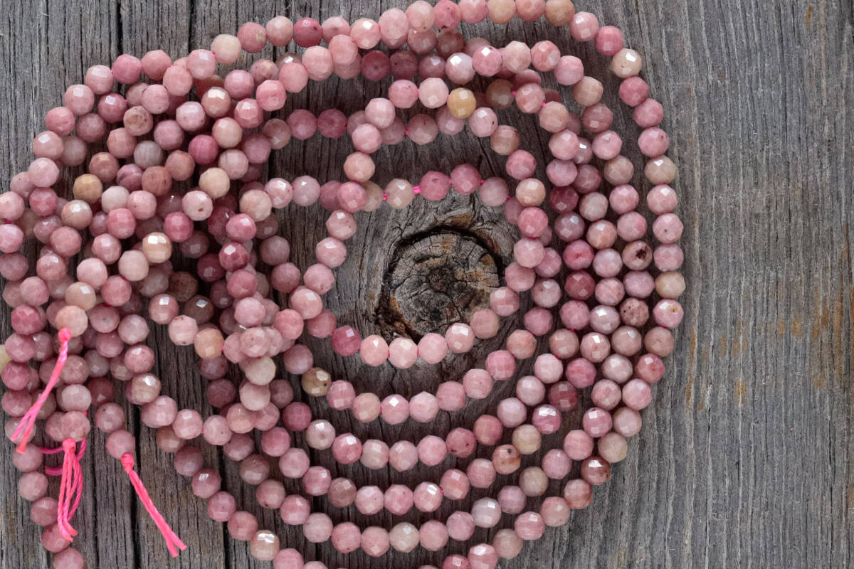 *Rhodonite round cut type拍卖