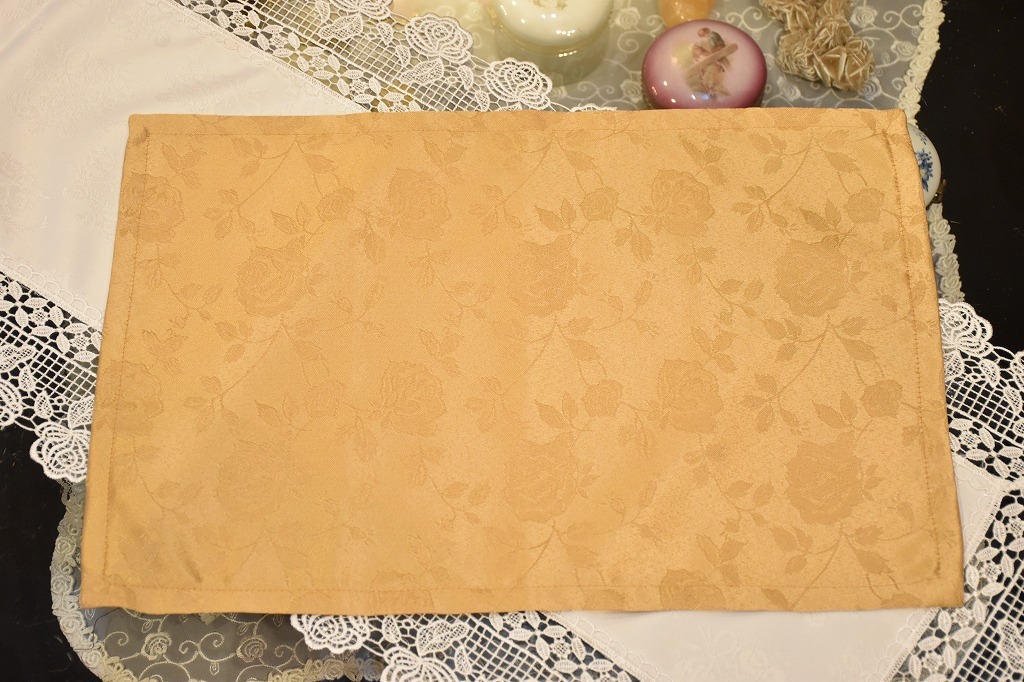 HM25*条件付き送料無料も有!*ランチョンマット*はっ水加工*ゴールド*30×45*ハンドメイド*バラ*おしゃれ*上品*エレガント*シック*防水拍卖