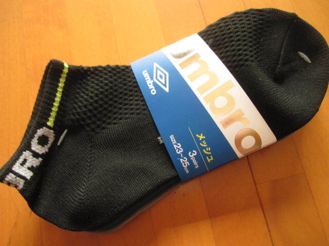 *送料無料*新品*アンブロ*23-25㎝*ソックス3足*甲メッシュ*黒紺グレー*umbro*拍卖