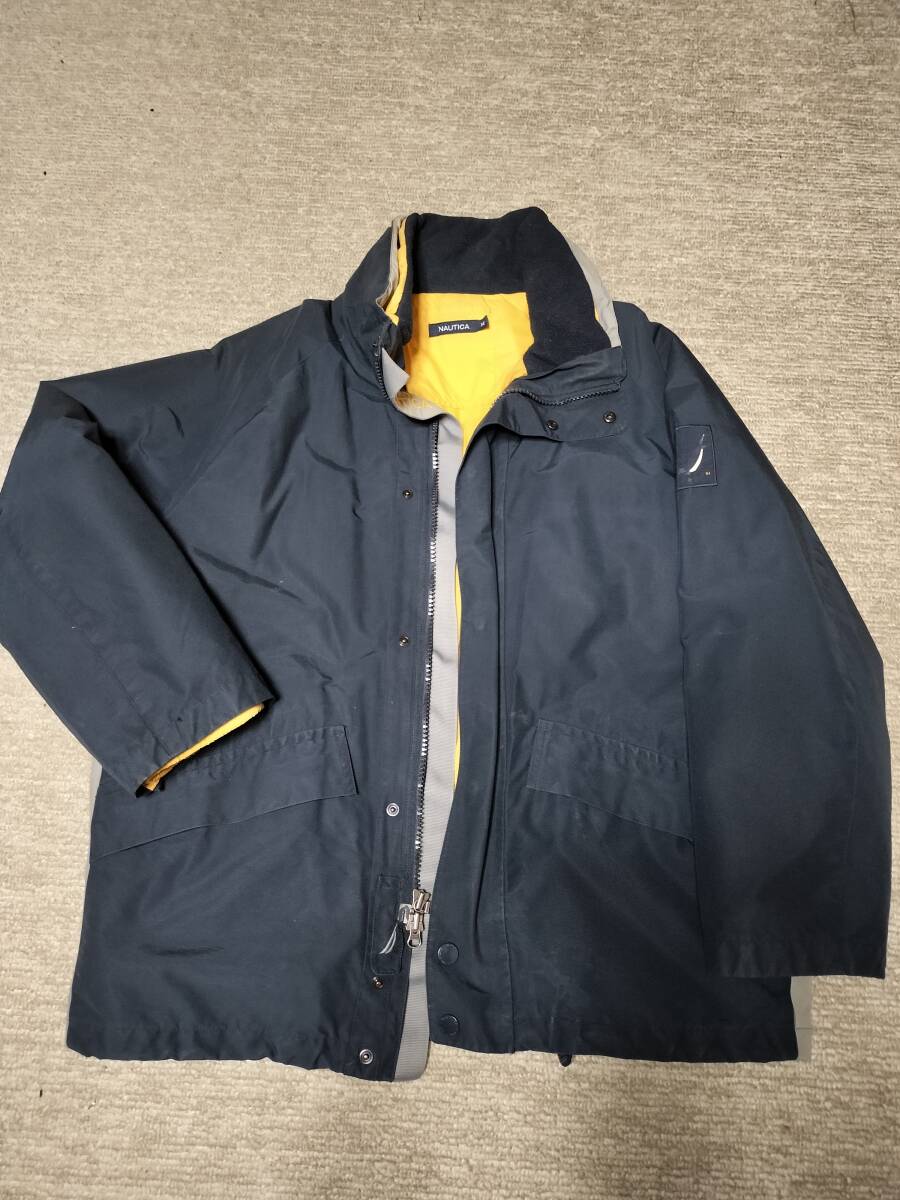 バーゲン!Nauticaノーティカ 3通りの着方できるマウンテンパーカーいかがでしょうか? Mサイズ色目は合わせやすいNAVY拍卖