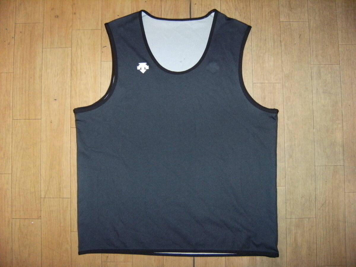 UNDER ARMOUR アンダーアーマー タンクトップ 両面★スポーツ 筋トレ サッカー 野球 マラソン バスケットボール 運動着 ボディビル 体操 拍卖