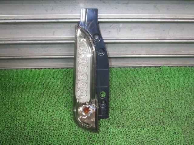 スペーシア DAA-MK42S 左テールランプ 35670-81M11 コイト 220-59295 /41698拍卖