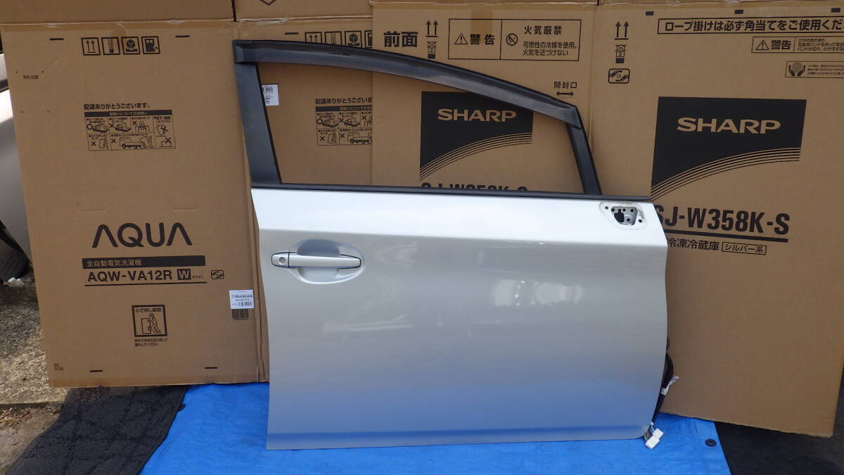 シルバー カラーNO 1F7 トヨタ 30 プリウス ZVW30 純正 前 右 FR ドア ドアパネルのみ 管K0825-1拍卖