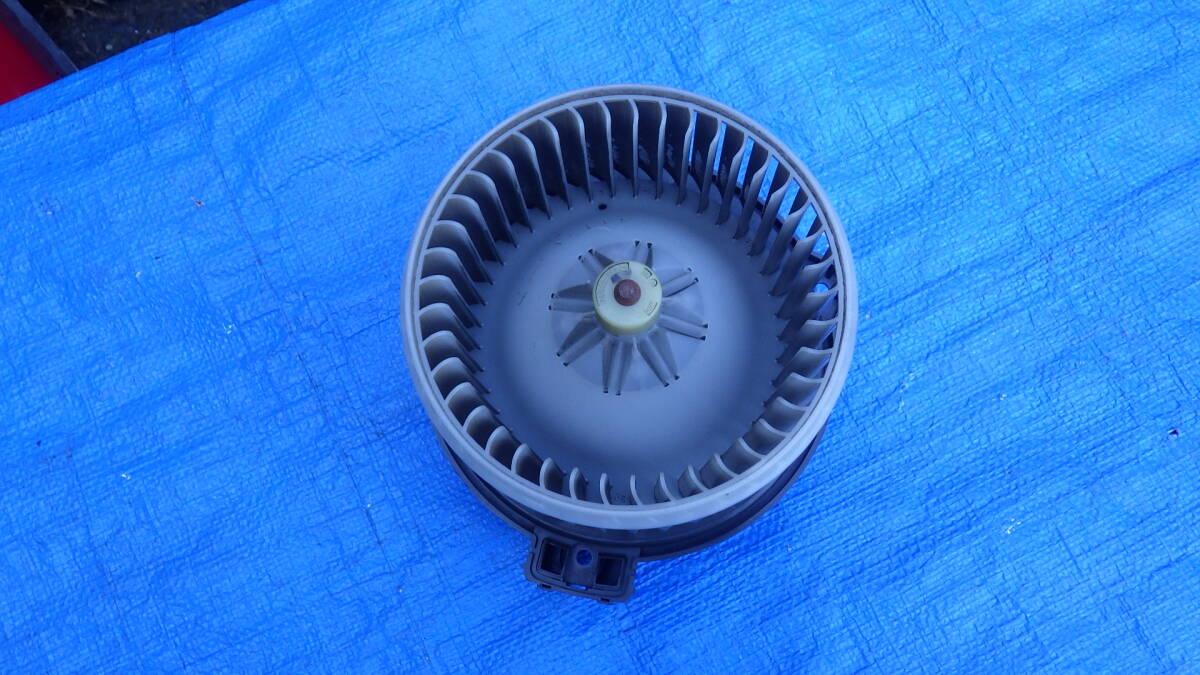 ダイハツ 純正 ブロアモーターファン ヒーターファン ★ ミラ L250S 管K0915-3拍卖