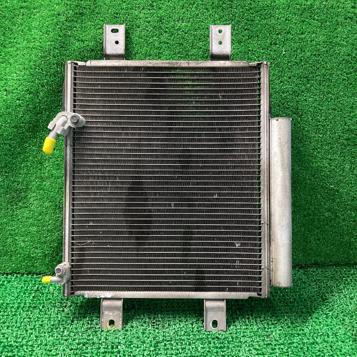 ♪♪エッセ L235S X コンデンサー (W8845)♪♪拍卖