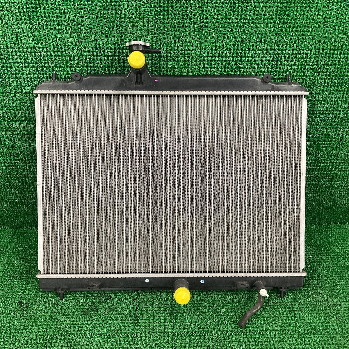 ♪♪セレナ C25 ラジエーター メーカー不明 (W9188)♪♪拍卖