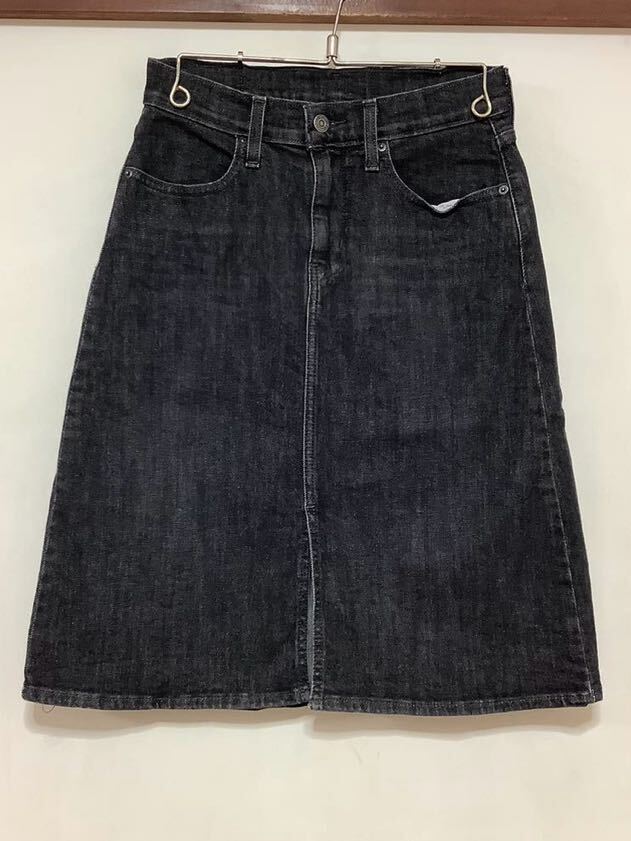 P-1358 Levi's リーバイス ブラックデニムスカート W25 カラースカート ストレッチスカート拍卖