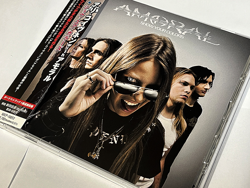ショウ・ユア・カラーズ SHOW YOUR COLORS (ボーナストラック1曲収録) / アモラル AMORAL 日本語解説付 国内盤 新品同様拍卖