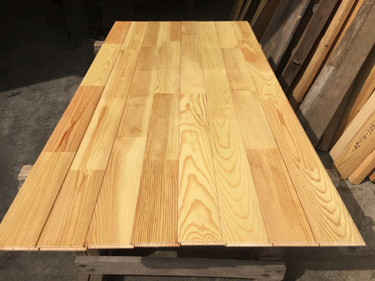 1-354-40-TSV【メーカー直送・訳ありB品・40束まとめ売り】抗ウイルス対策 国産赤松レッドパインクリア塗装品 無垢フローリング■信■拍卖