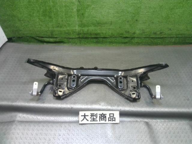 トヨタ(TOYOTA)※同梱不可※ヤリス MXPH15 リアメンバー 品番 51206-K0020拍卖