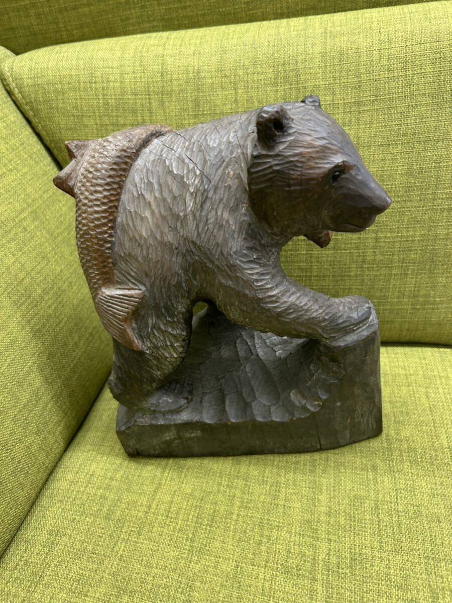 木彫り熊 熊 ガラス目 鮭背負い熊 工芸品 拍卖
