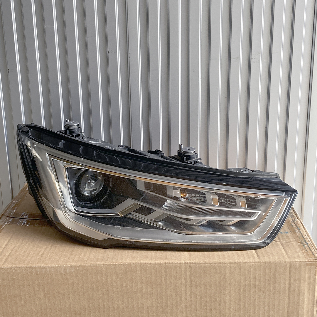 AUDI S1/A1 ヘッドライト 右拍卖