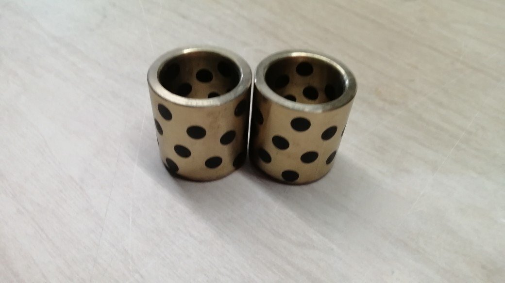 00830 オイレス工業 無給油ブッシュ SPB-253335拍卖