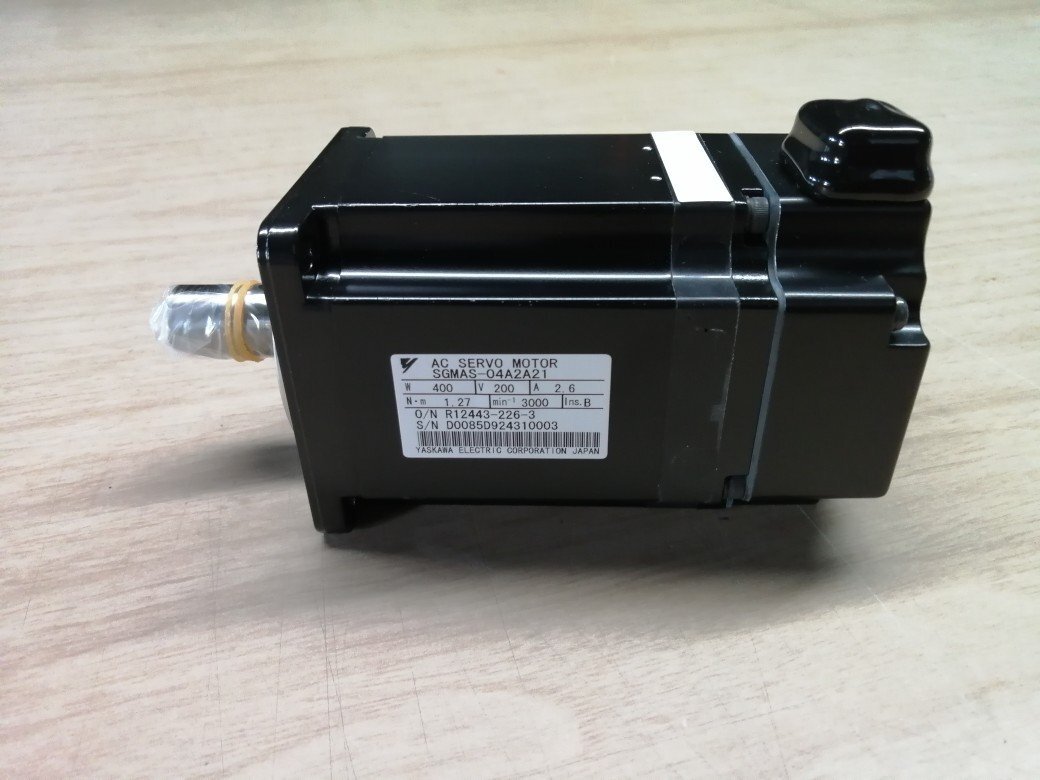 00991 安川電機 ACサーボモータ SGMAS-04A2A21拍卖
