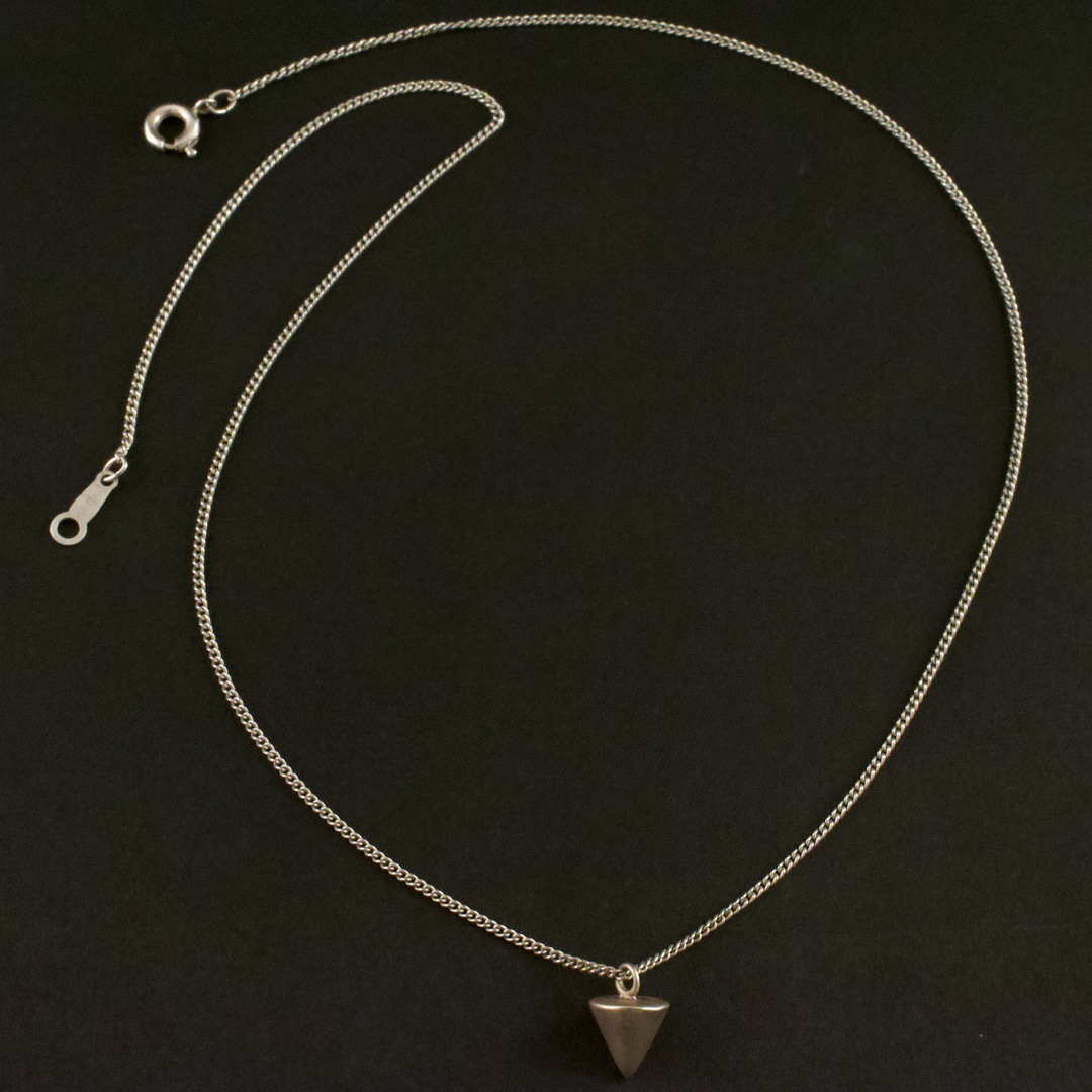 銀 シルバー STERLING SILVER 925 ペンダント レディース「STERLING」「SILVER 925」刻印あり 4g拍卖