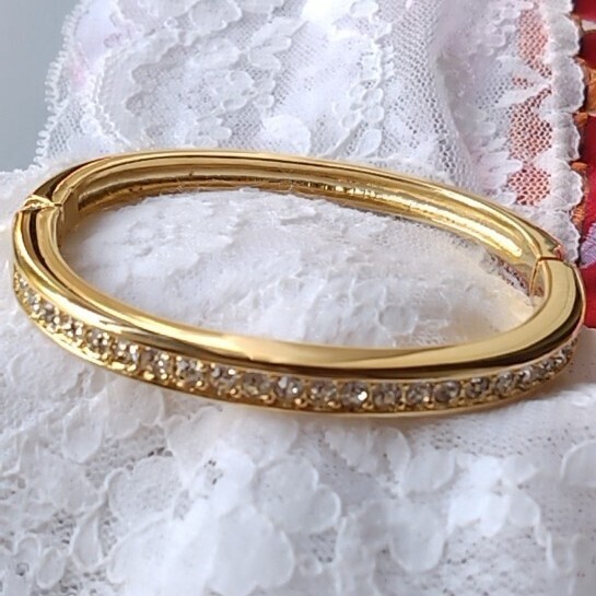 ゴールドカラー ラインストーン付き バングル 美品 アクセサリー拍卖