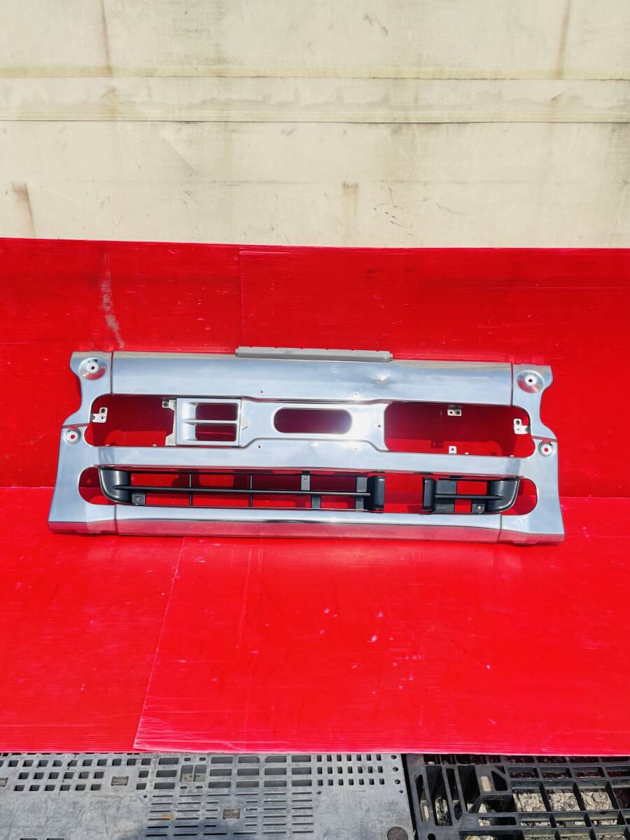 純正 日産 UD クオン トラックス 大型 中間パネル メッキフロントバンパー メッキ フロントバンパー メッキバンパー Rei1920拍卖