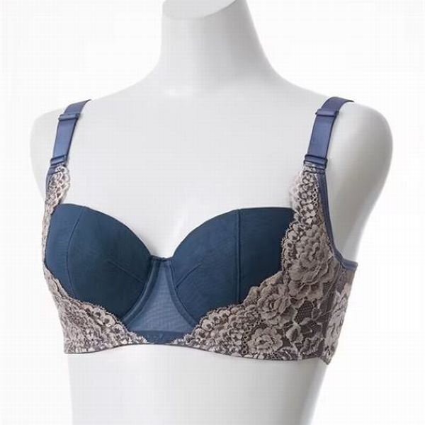 Last エレーヌ E75 バスト位置UP寄せ上谷間 脇高すっきり 薔薇レースブラジャー ネイビー拍卖