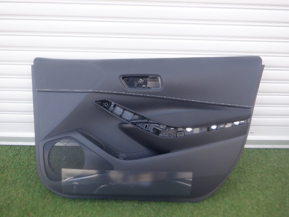 新車外し トヨタ純正 MZEA17W ZWE219W ZWE215W 210 カローラツーリング 内張り トリム フロント 右側 運転席 ブラック 67777-X1706拍卖