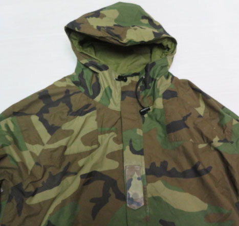 AJ94マウンテンパーカーUNKNOWNアメリカ古着アメリカ製ミリタリージャケットLビッグサイズ迷彩ウッドランドカモ柄ゴアテックスGORE-TEX拍卖