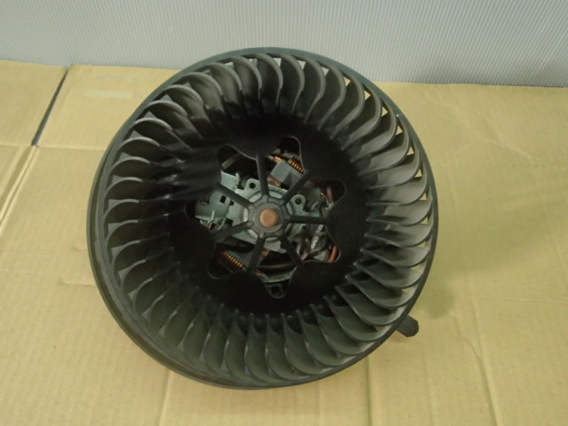 【2607】2006年式 ベンツBクラス B170 ヒーターモーター A2698300642 棚T-1拍卖