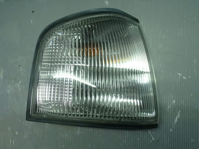 【2619】平成20年式 バネット SK82VN 右コーナーランプ ウインカー サイドターン スタンレー P0371 棚B2-6拍卖