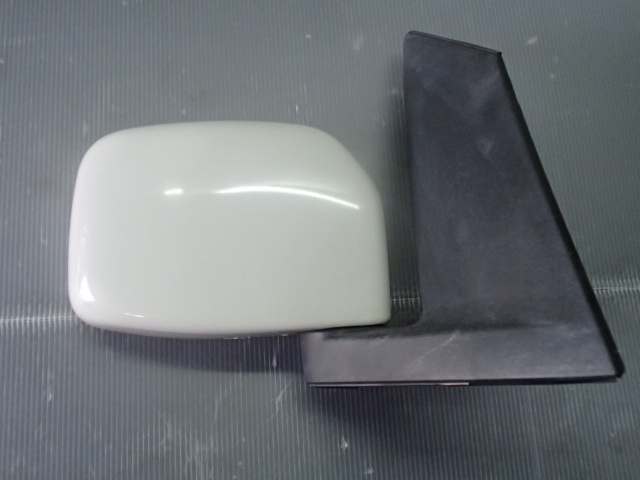 【2627】平成17年式 ekワゴン H81W W09 ホワイト 右ドアミラー 棚H2拍卖