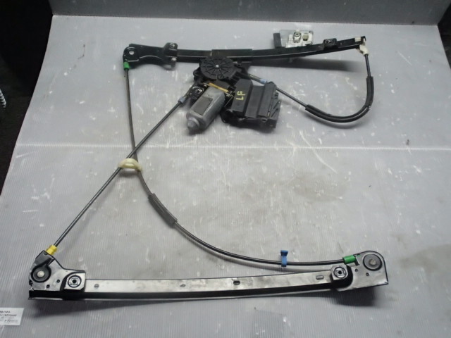 【2630】平成8年式 フォルクルワーゲンヴェント E-1HADY 左レギュレーターモーター 棚A2-5拍卖