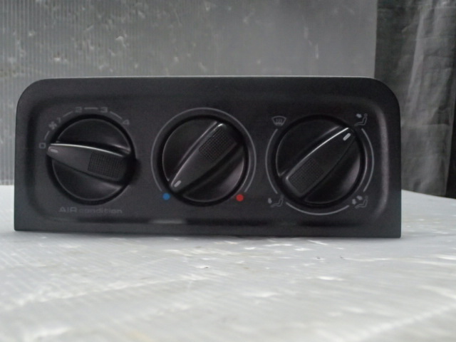 【2630】平成8年式 フォルクルワーゲンヴェント E-1HADY ADY エアコンパネル ACパネル 棚A2-56拍卖