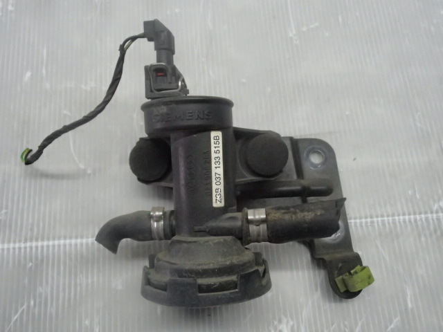 【2630】平成8年式 フォルクルワーゲンヴェント E-1HADY ADY キャニスターパージバルブ 棚A2-56拍卖